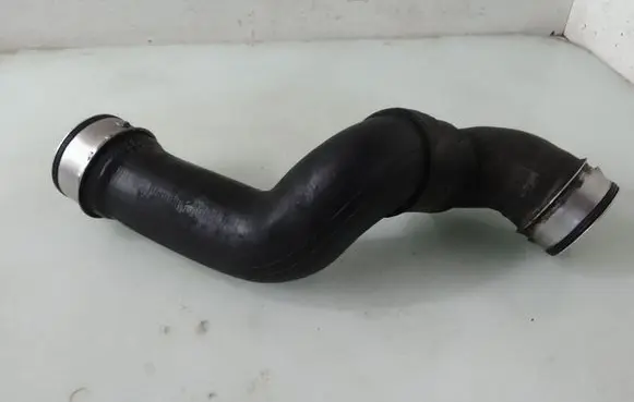 Mercedes-Benz C W203 Intercooler hose/pipe 