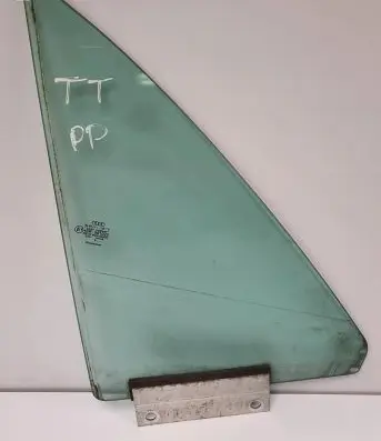 Audi TT Mk1 Front door window glass four-door