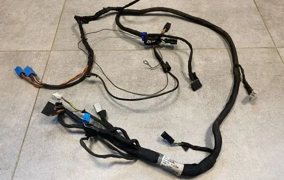 Mercedes-Benz G W461 W463 1st Gen Front door wiring loom A4638205315