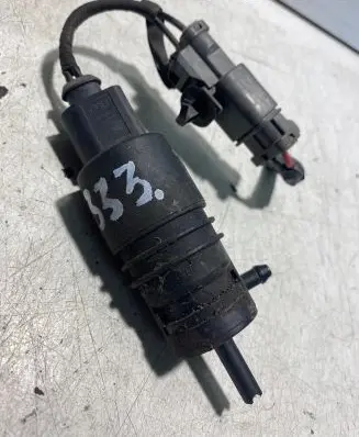 Honda Civic Windscreen/windshield washer pump 3043126