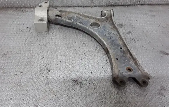 Volkswagen Jetta V Front lower control arm/wishbone