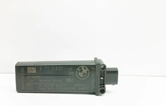 BMW X5 E70 Tire pressure sensor 6771043 30601248 053320100902