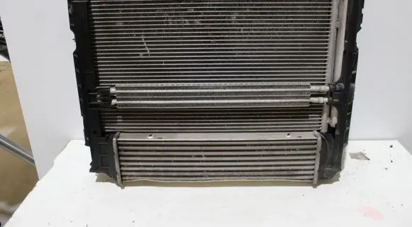 BMW 1 E81 E87 Coolant radiator 