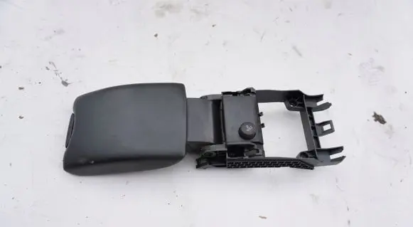 Volvo XC60 Armrest PODOKIETNIK