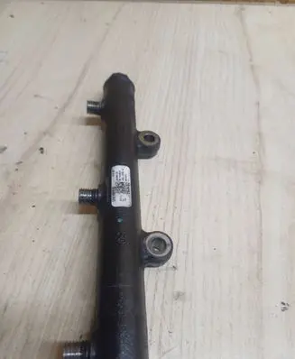 Peugeot 607 Fuel main line pipe 4R8Q9D280AC A2C20001330