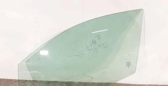 Nissan Qashqai Front door window glass four-door