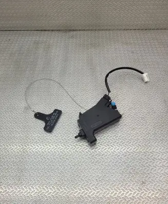 KIA Niro Fuel cap flap release cable