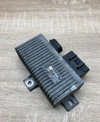 Renault Scenic I Glow plug pre-heat relay 7700111525