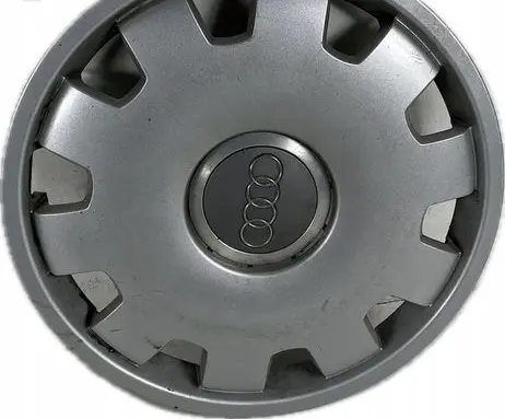 Audi A4 S4 B5 8D R16 wheel hub/cap/trim 4B0601147D