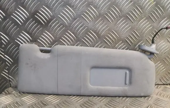 BMW 1 E81 E87 Sun visor 7120566