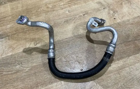 Jaguar F-Pace Air conditioning (A/C) pipe/hose HX7319N602BB