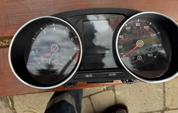 Volkswagen Polo V 6R Speedometer (instrument cluster) 6C0920946A