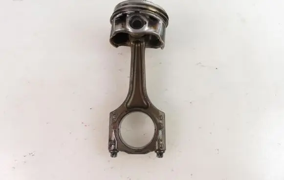 Volkswagen Scirocco Piston with connecting rod 
