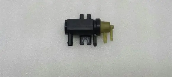 Mercedes-Benz C W204 Turbo solenoid valve A0071531428