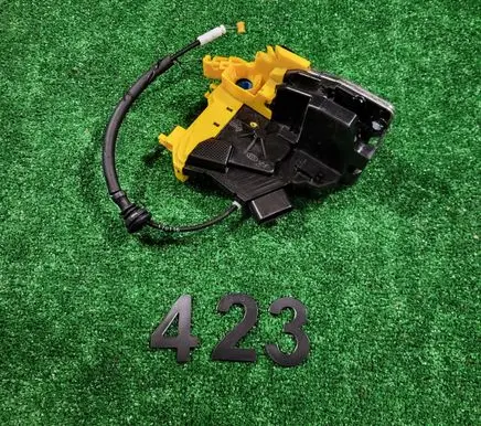 KIA Ceed Front door lock 81310A2400