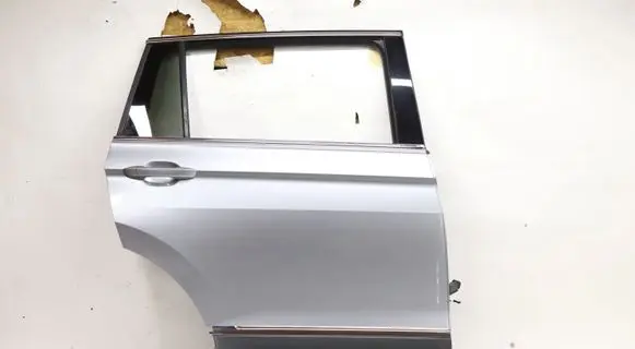 Volkswagen Tiguan Allspace Front door 5785558