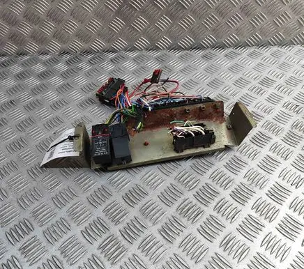 Land Rover Defender Fuse module 1H1Z14A465GA
