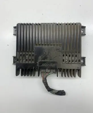 Nissan Pathfinder R50 Sound amplifier 280611W300
