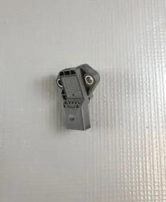 Volkswagen Golf VII Air pressure sensor 04E906051