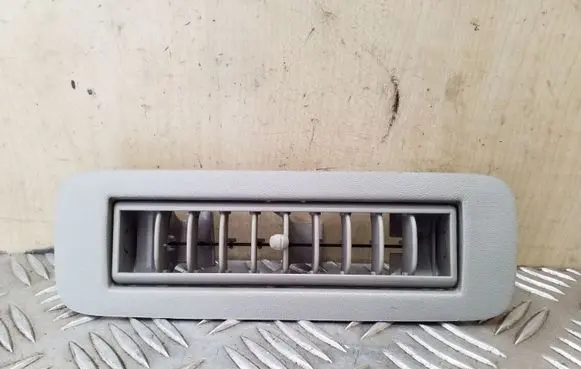 Toyota Avensis Verso Air vent grill in roof 