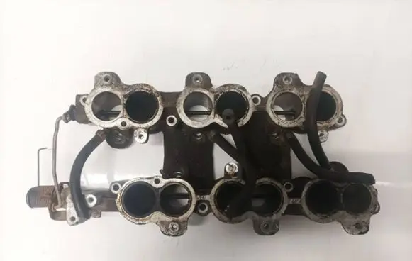 Ford Mondeo Mk III Intake manifold