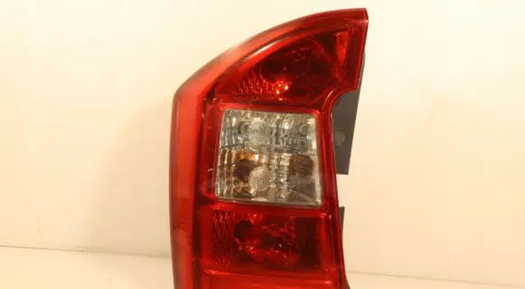 KIA Carens II Rear/tail lights 924011D0