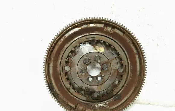 Volkswagen Polo V 6R Flywheel 03F105266C