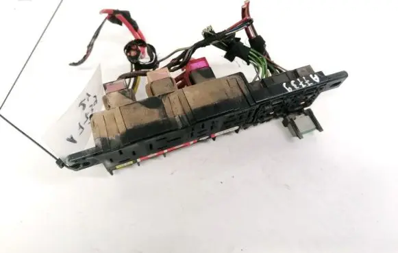 Volkswagen Golf IV Fuse box set 8L0941822
