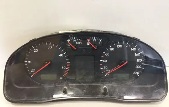 Volkswagen PASSAT B5 Speedometer (instrument cluster) 3B1919880D