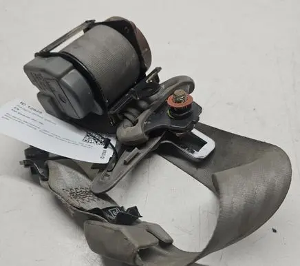 KIA Sorento Rear seatbelt 0432021