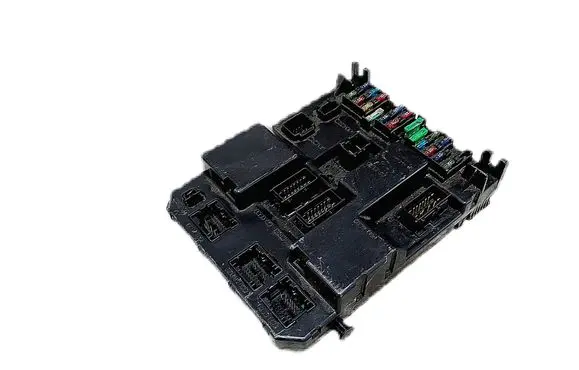 Peugeot 307 Fuse module 9651196980