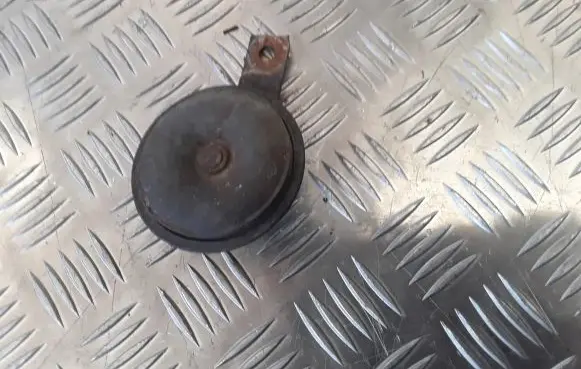 Nissan Note (E12) Horn signal