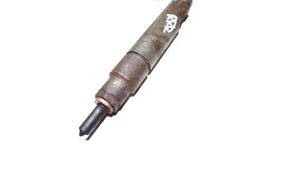 Audi A6 S6 C4 4A Fuel injector 046130201F