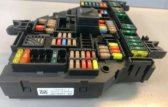 BMW 5 F10 F11 Fuse module 9210857 00286015 117033452