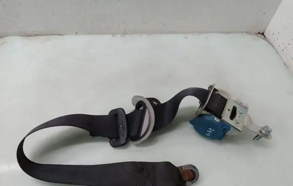 KIA Carens I Third row seat belt 89810201D030