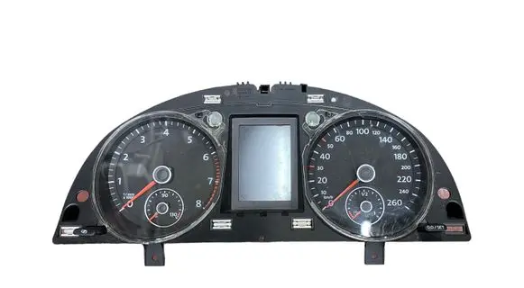 Volkswagen PASSAT B7 Speedometer (instrument cluster) 3AA920870C 013366