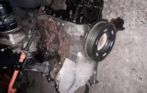 Volkswagen New Beetle Engine block AVC