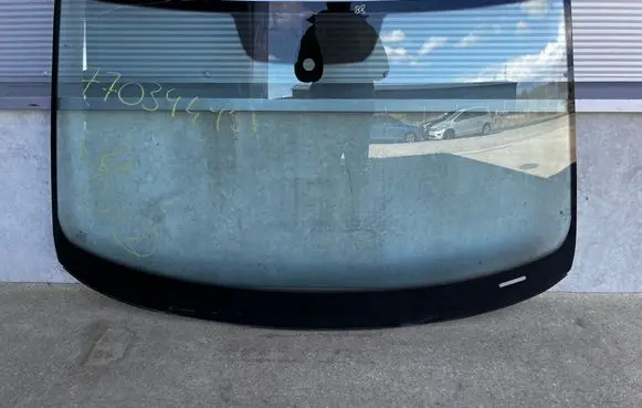 Volkswagen PASSAT B8 Front windscreen/windshield window 
