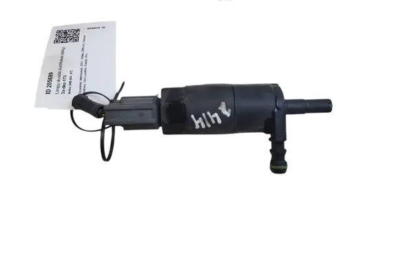 Volvo S40 Windscreen/windshield washer pump