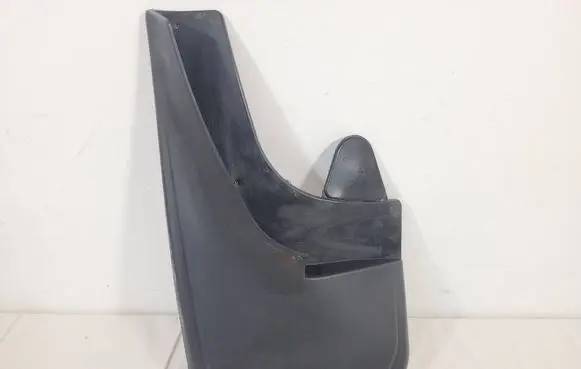 Volvo XC70 Rear mudguard 