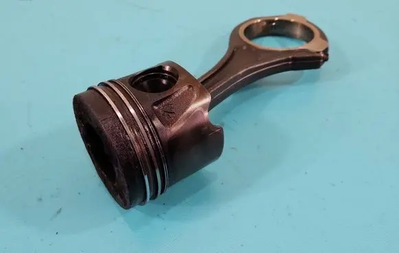 Piston
