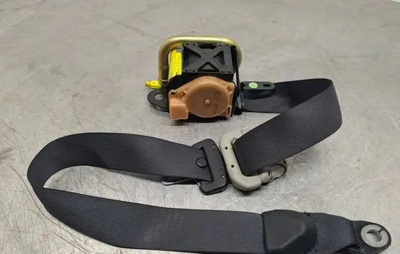 Toyota Corolla E120 E130 Front seatbelt 7321002120 TEAB2EF040P