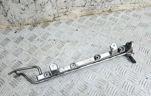 Audi TT Mk1 Fuel main line pipe 06A133681B