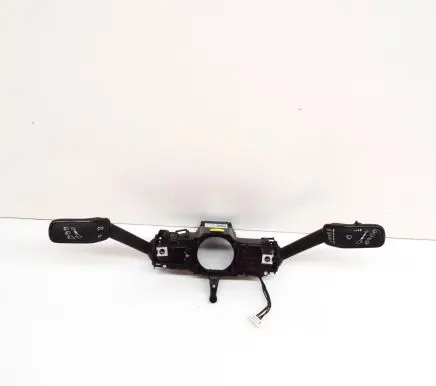 Volkswagen Tiguan Indicator stalk 5Q1953569B 5Q1953521R
