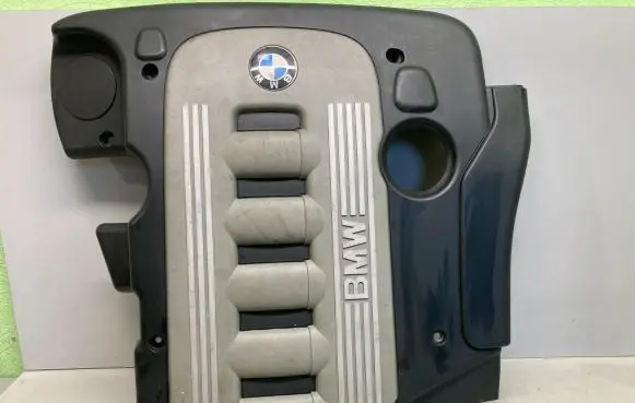 Engine cover (trim)