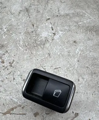 Mercedes-Benz ML W164 Electric window control switch A1668200210