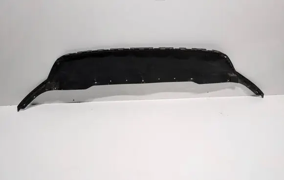 Front bumper lip