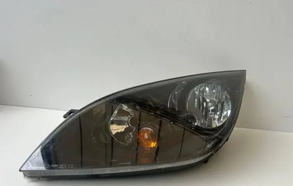 Mitsubishi Colt Headlight/headlamp 8301B367