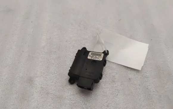 Volkswagen PASSAT B8 USA Air flap motor/actuator 561907511A