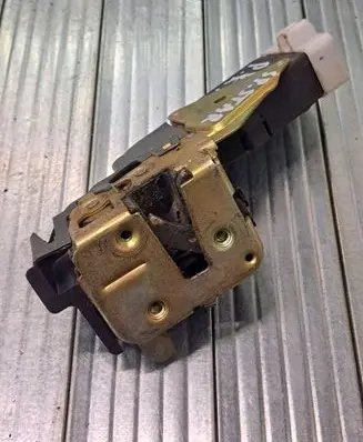 Mitsubishi Space Star Front door lock